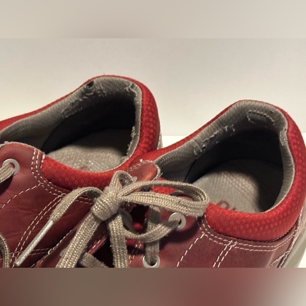 Ahnu Women’s Leather Sneakers - Picture 3 of 9
